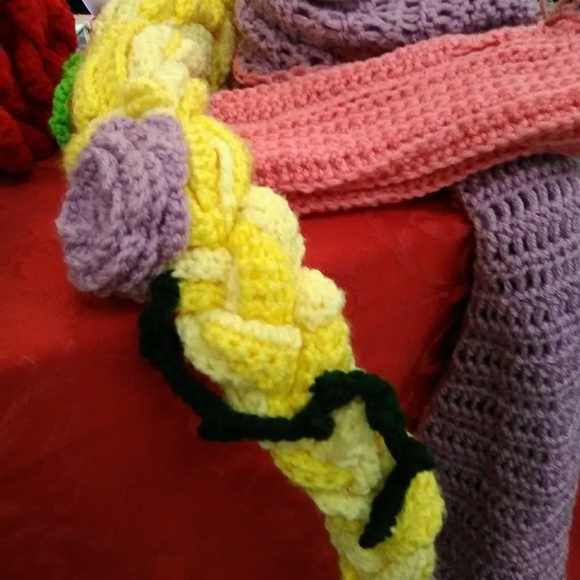 Crocheted Rapunzel hat, scarf, and handwarmmer set - Picture 4 of 8